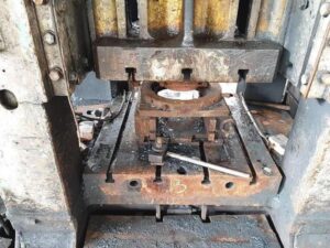 Abgratpresse TMP Voronezh K9538 - 630 ton (ID:75850) - Dabrox.com