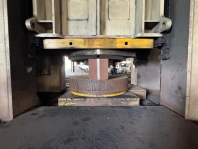 Freiformschmiedepresse Kawasaki 2000 MT - 2000 ton (Foto 8)