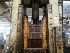 Abgratpresse Erfurt  - 500 ton