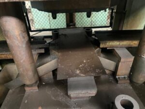 Abgratpresse TMP Voronezh K04.150.242 - 1600 ton (ID:75857) - Dabrox.com