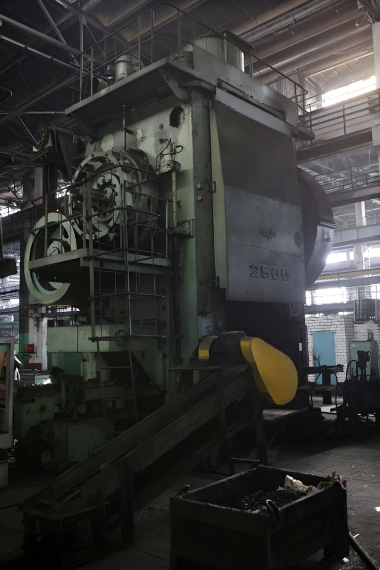 Gesemkschmiedepresse TMP Voronezh AKKD8044 - 2500 ton