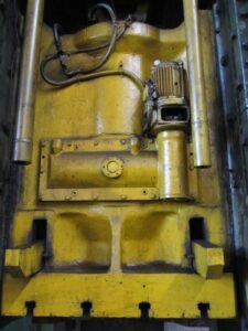 Abgratpresse TMP Voronezh K2540 - 1000 ton (ID:S80103) - Dabrox.com