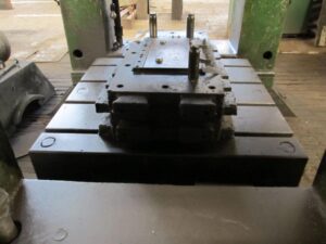 Abgratpresse TMP Voronezh K2540 - 1000 ton (ID:S80103) - Dabrox.com
