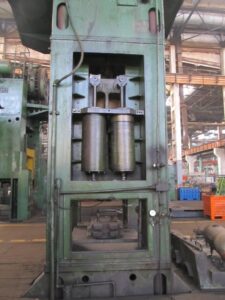 Abgratpresse TMP Voronezh K2540 - 1000 ton (ID:S80103) - Dabrox.com
