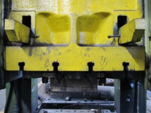 Abgratpresse TMP Voronezh K2540 - 1000 ton (ID:S80103) - Dabrox.com