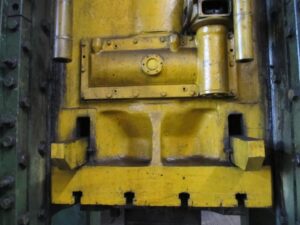 Abgratpresse TMP Voronezh K2540 - 1000 ton (ID:S80103) - Dabrox.com