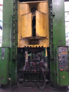 Abgratpresse TMP Voronezh - 1600 ton