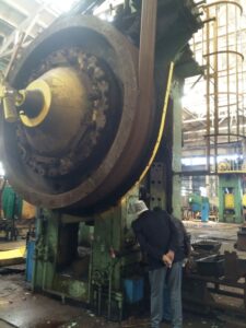 Schmiedepresse Kurimoto F-1600 - 1600 ton (ID:S84501) - Dabrox.com