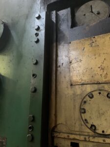 Kniehebelpresse Barnaul KB8340 - 1000 ton (ID:76005) - Dabrox.com