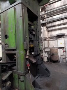 Abgratpresse TMP Voronezh KA2536 - 400 ton (ID:76207) - Dabrox.com