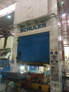 Blechumformung Presse Schuler - 400 ton
