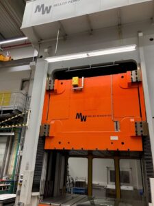 Blechumformung Presse Muller Weingarten ZE 2000-30 - 2000 ton (ID:76269) - Dabrox.com