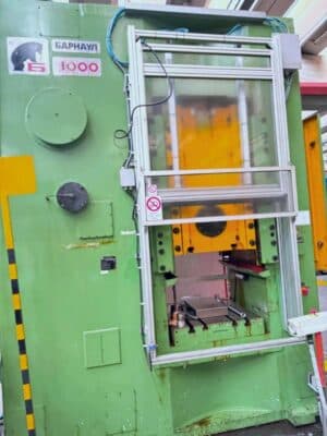 Kniehebelpresse Barnaul KB8340 B - 1000 ton (Foto 2)