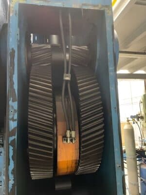 Kniehebelpresse Barnaul KB8336 - 400 ton (Foto 9)