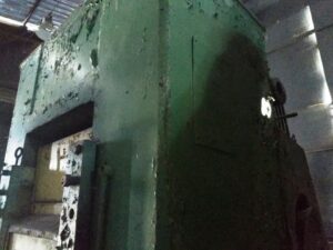 Kniehebelpresse Barnaul K8340 - 1000 ton (ID:75597) - Dabrox.com