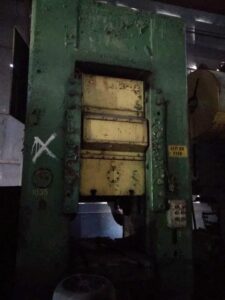 Kniehebelpresse Barnaul K8340 - 1000 ton (ID:75597) - Dabrox.com