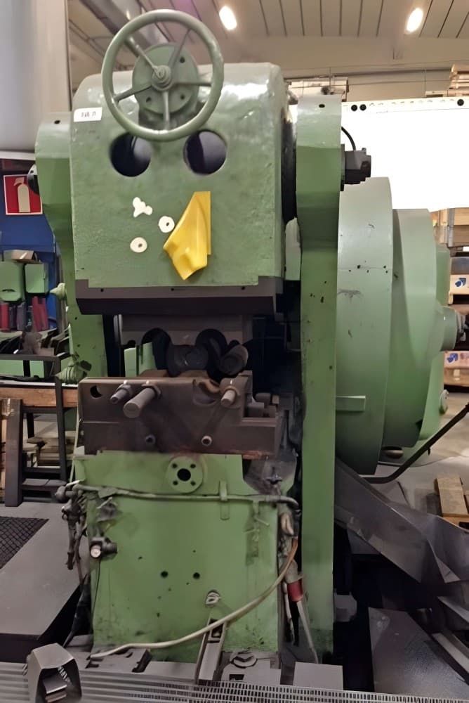 Waagerechte Stauchmaschine Eumuco SMZ 45 - 450 ton