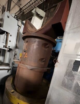 Gesemkschmiedepresse TMP Voronezh K8544 - 2500 ton (Foto 11)