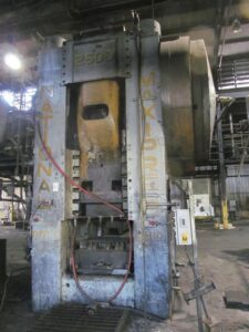 Schmiedepresse National  - 2500 ton