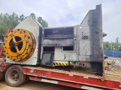 Abgratpresse TMP Voronezh KA9033 - 200 ton (Foto 3)