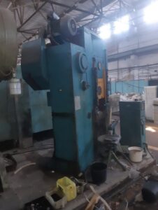 Kniehebelpresse Barnaul KB8336 - 400 ton (ID:76131) - Dabrox.com