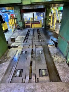 Blechumformung Presse Muller Weingarten VK 1250.45.76 - 1250 ton (ID:76011) - Dabrox.com