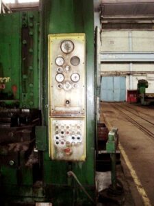 Hydraulikpresse Muller ZE 600 - 600 ton (ID:75599) - Dabrox.com