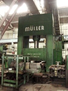 Hydraulikpresse Muller ZE 600 - 600 ton (ID:75599) - Dabrox.com