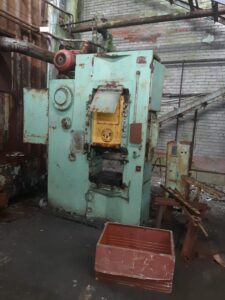 Kniehebelpresse Barnaul  - 400 ton