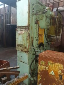 Kniehebelpresse Barnaul KB8336 - 400 ton (ID:75880) - Dabrox.com