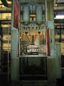 Abgratpresse TMP Voronezh KG2540 - 1000 ton (ID:75636) - Dabrox.com