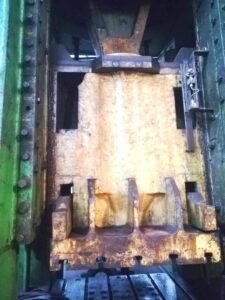 Abgratpresse TMP Voronezh K2542 - 1600 ton (ID:75641) - Dabrox.com