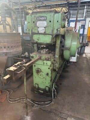 Waagerechte Stauchmaschine Eumuco SMZE 8 - 80 ton (Foto 6)