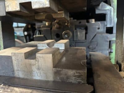 Waagerechte Stauchmaschine Eumuco SMZE 8 - 80 ton (Foto 8)