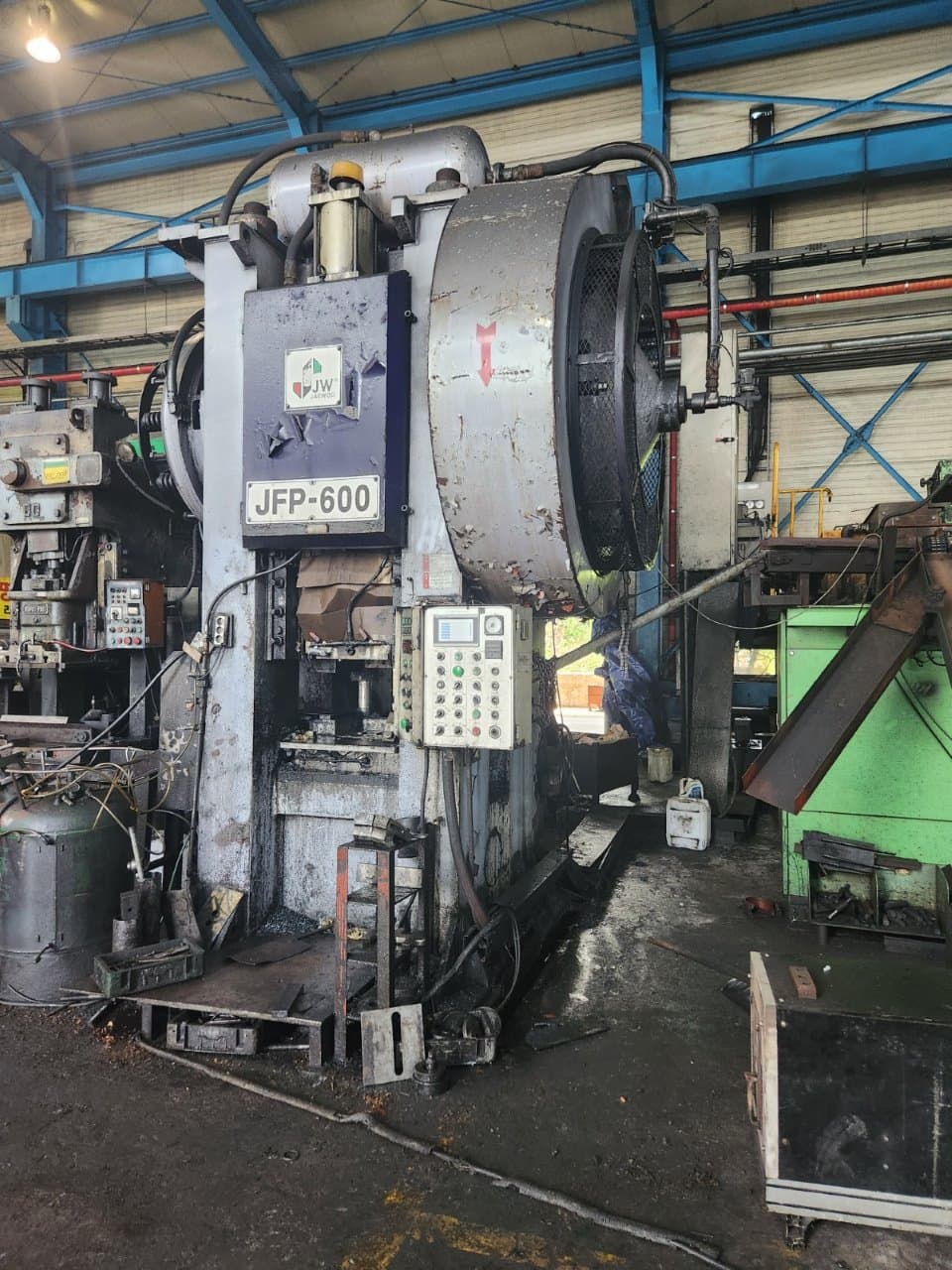 Gesemkschmiedepresse Jaewoo JFP 600 - 600 ton