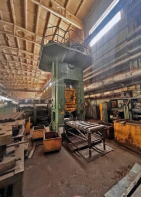 Abgratpresse TMP Voronezh KB2536 - 400 ton (Foto 3)
