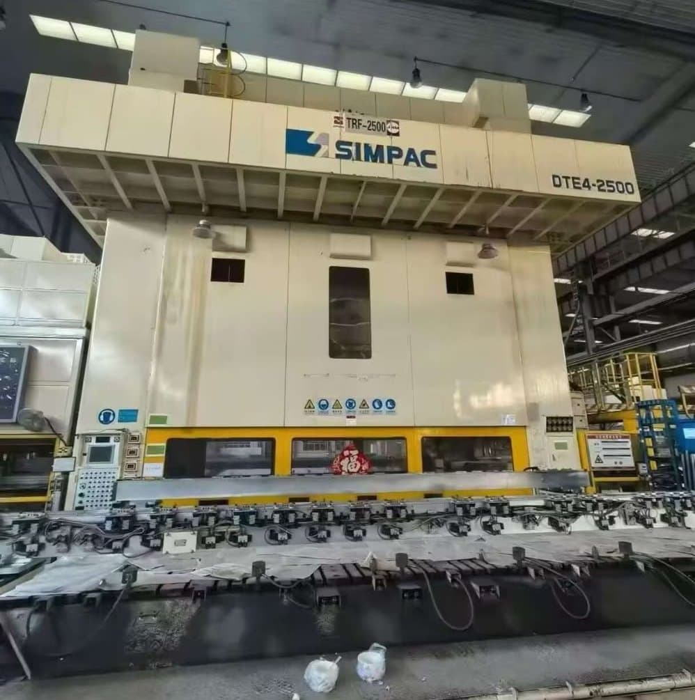 Umformpresse Simpac DTE4 2500 - 2500 ton