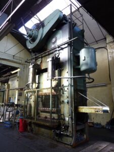Abgratpresse Wilkins & Mitchell L66-54-14 - 600 ton (ID:S86448) - Dabrox.com