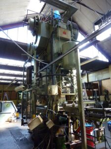 Abgratpresse Wilkins & Mitchell L66-54-14 - 600 ton (ID:S86448) - Dabrox.com