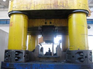 Hydraulikpresse Fritz Muller 3000 MT - 3000 ton (ID:76017) - Dabrox.com