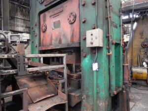 Abgratpresse Wilkins & Mitchell L66-S4-10 - 600 ton (ID:S86511) - Dabrox.com