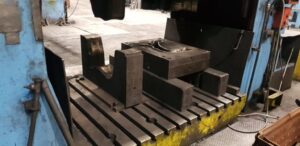 Abgratpresse Wilkins & Mitchell S4-1000 - 1000 ton (ID:76024) - Dabrox.com