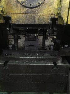 Kniehebelpresse Barnaul KB8340 B - 1000 ton (ID:75662) - Dabrox.com
