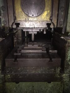 Kniehebelpresse Barnaul KB8340 B - 1000 ton (ID:75662) - Dabrox.com
