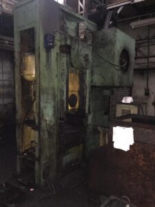 Kniehebelpresse Barnaul KB8340 B - 1000 ton (ID:75662) - Dabrox.com
