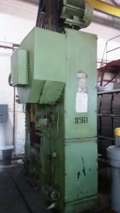 Kniehebelpresse Barnaul KB8338 - 630 ton (ID:75666) - Dabrox.com