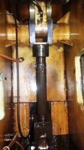 Kniehebelpresse Barnaul KB8338 - 630 ton (ID:75666) - Dabrox.com