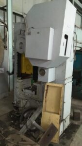 Kniehebelpresse Kuzlitmash KB8334 - 250 ton (ID:75671) - Dabrox.com