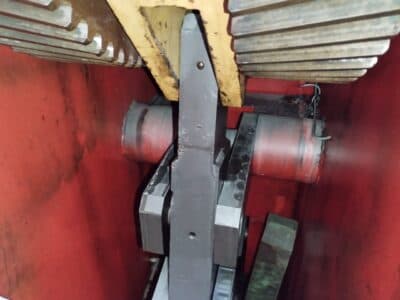 Kniehebelpresse Barnaul KB8336 - 400 ton (Foto 4)