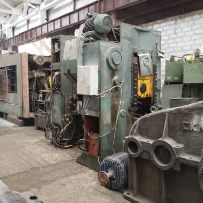 Kniehebelpresse Barnaul KB8336 - 400 ton (Foto 9)